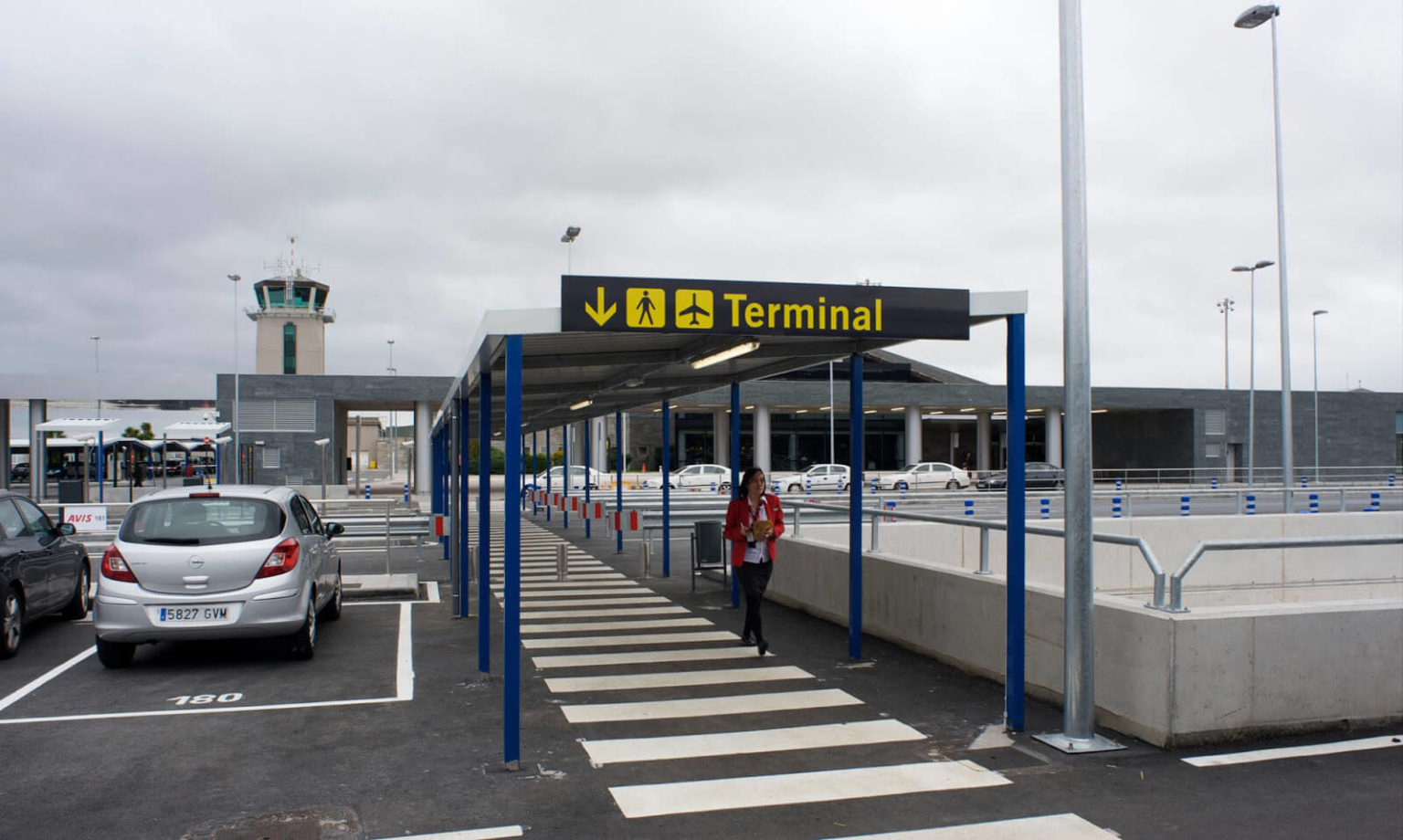 aeropuerto-coru-a-lcg-llegadas-y-salidas-flightradars24-es